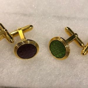 Cuff links set
